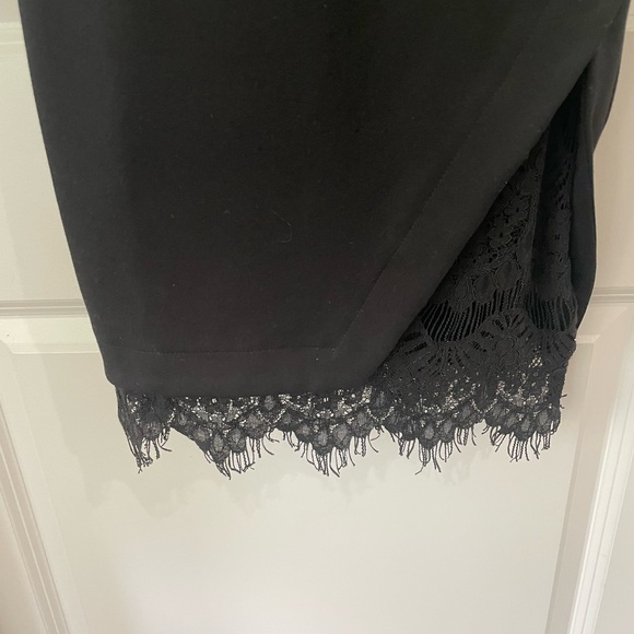ASTR THE LABEL NEW PEEKING LACE BODYCON HALTER DRESS SIZE  XS - Picture 5 of 15